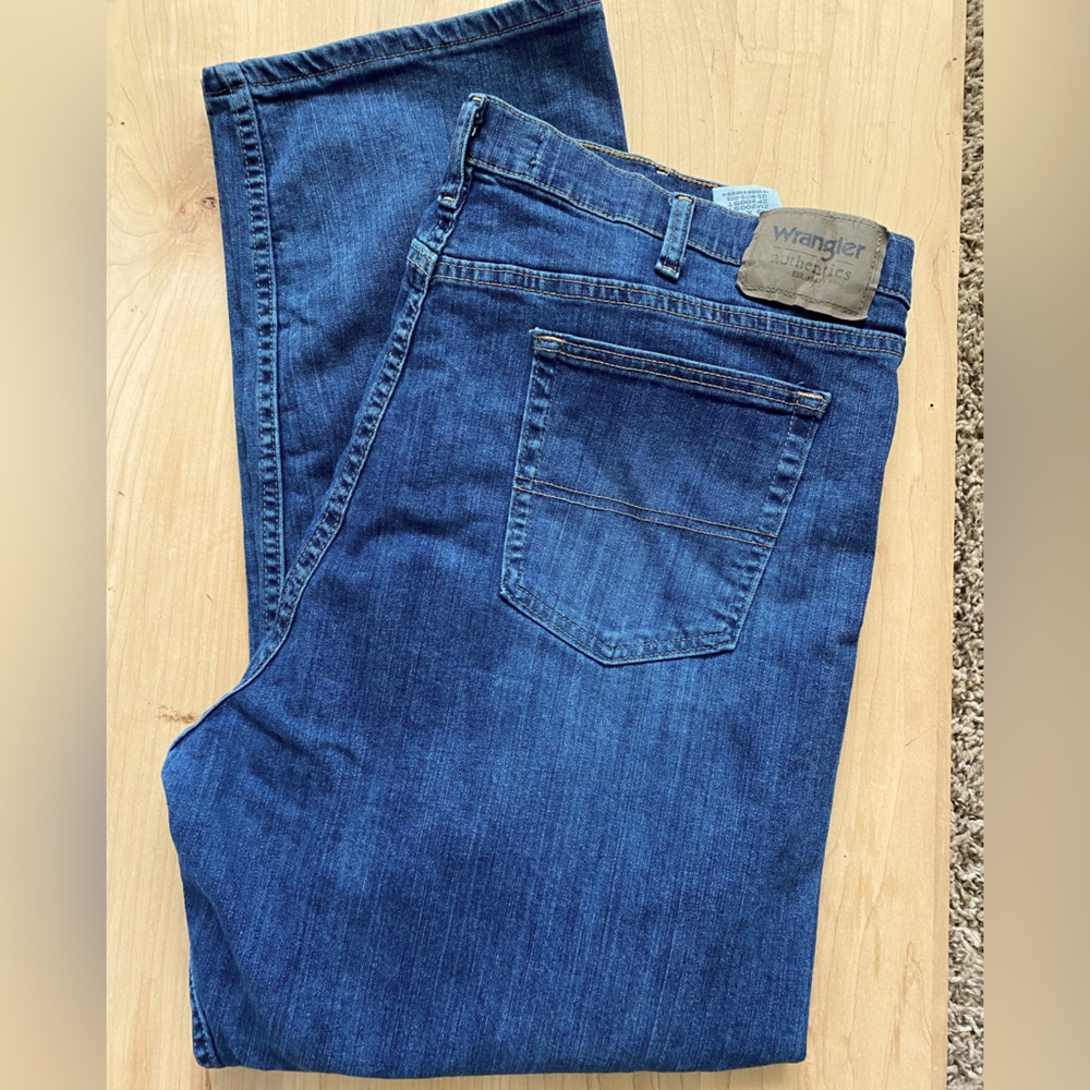 💥3/$25💥Men’s Wrangler jeans 42X30